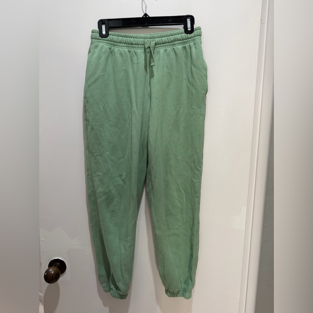 Richer Poorer Recycled Fleece Sweatpant Green Medium Athleisure Slouchy Lounge